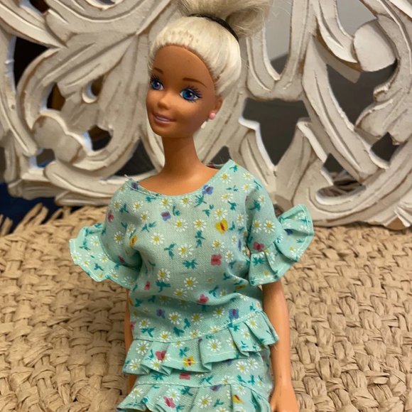 Barbie - Picture 4 of 4